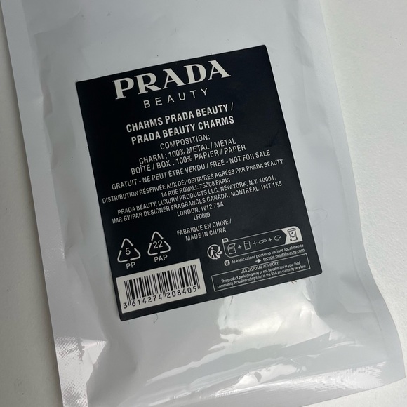 NWT Prada Beauty Fashion Keychain - Picture 4 of 4